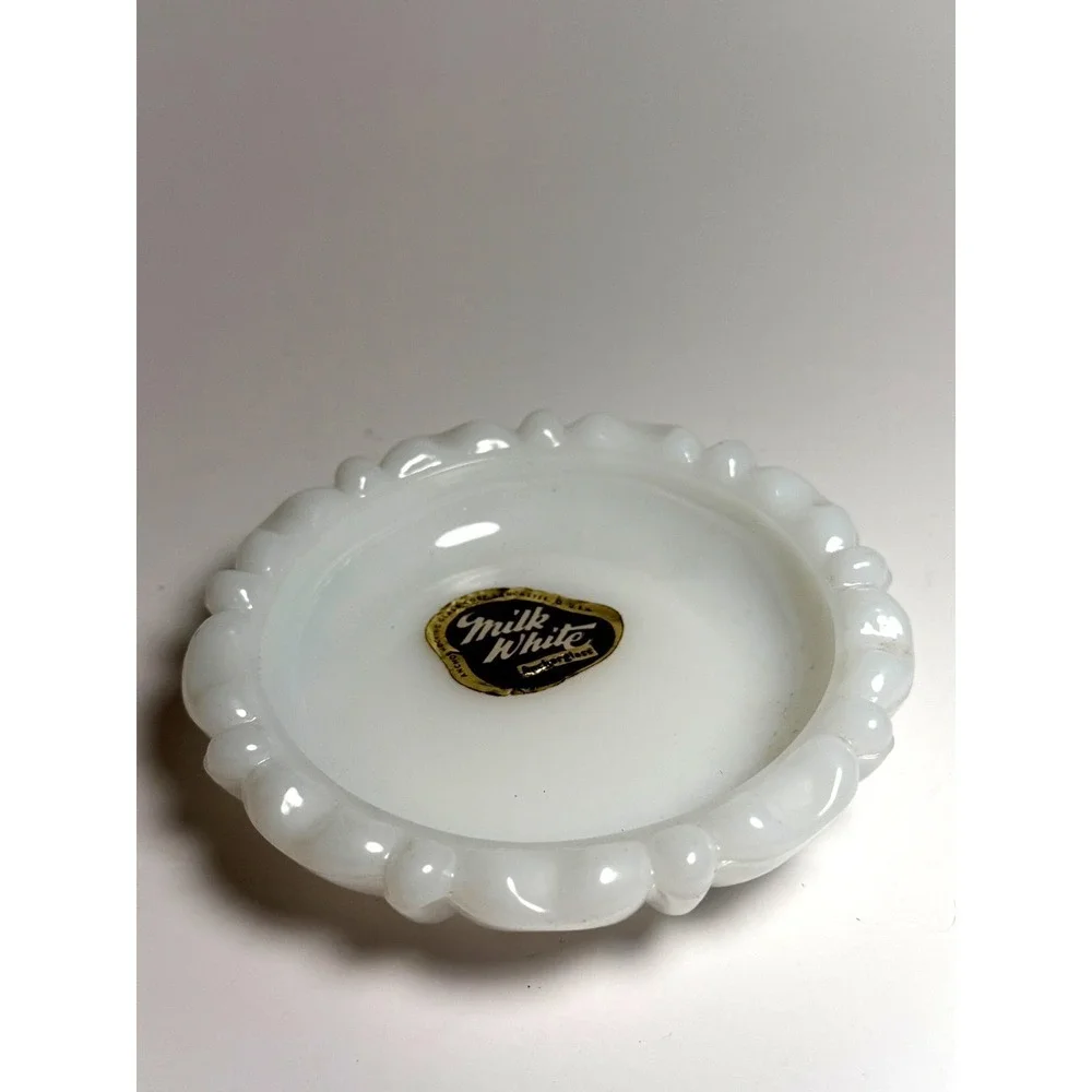 Anchor‎ Hocking Milk White Glass Ash Tray / Trinket Dish 5.25